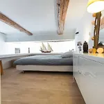 Apartament 06j - Superb Duplex Loft With Ac - Sea View *