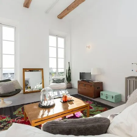 06j - Superb Duplex Loft With Ac - Sea View *