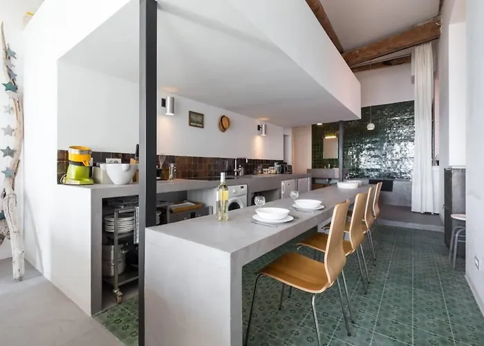 Апартаменты 06j - Superb Duplex Loft With Ac - Sea View *