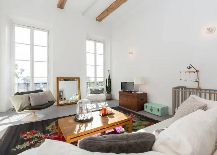 06j - Superb Duplex Loft With Ac - Sea View *